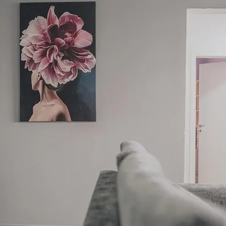 Apartment Lishost Modern *